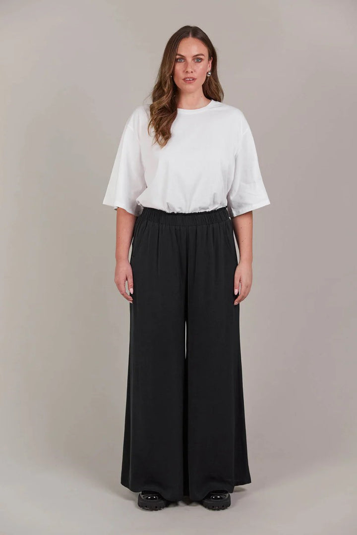 Laax Wide Pant | Black