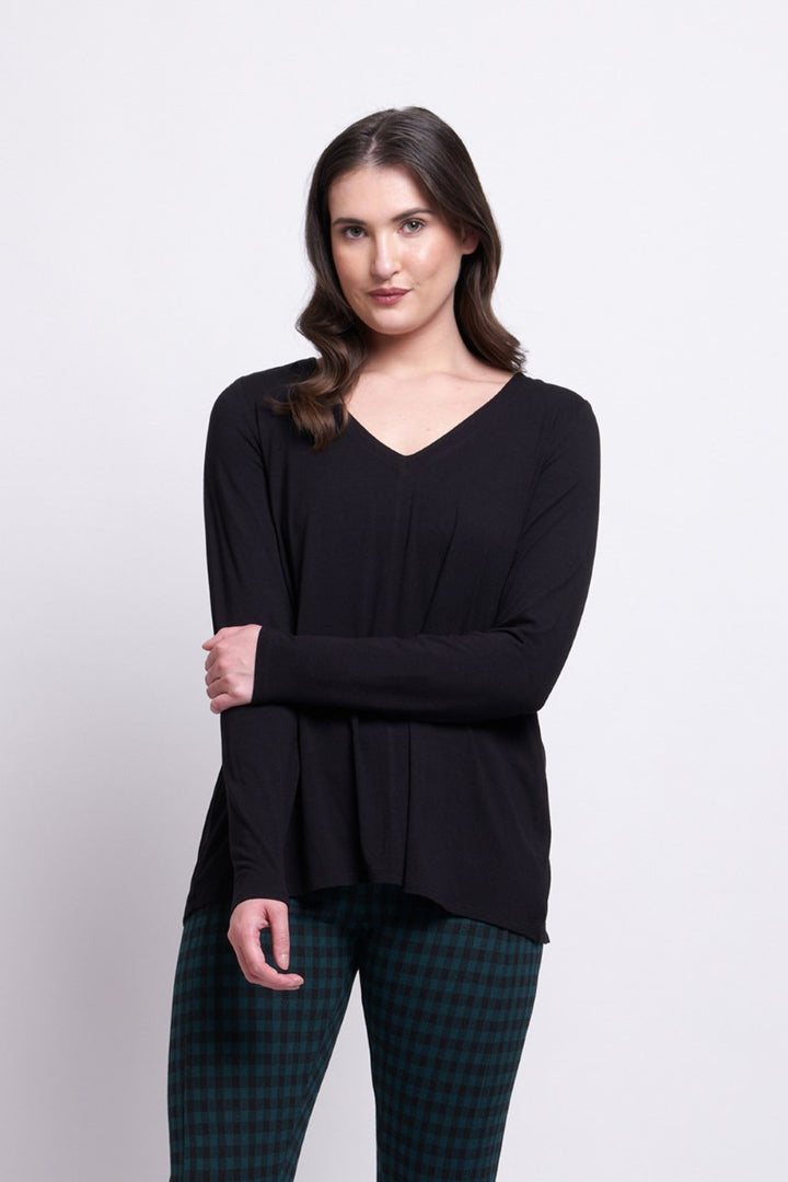 Foil Fine Merino V Neck | Black