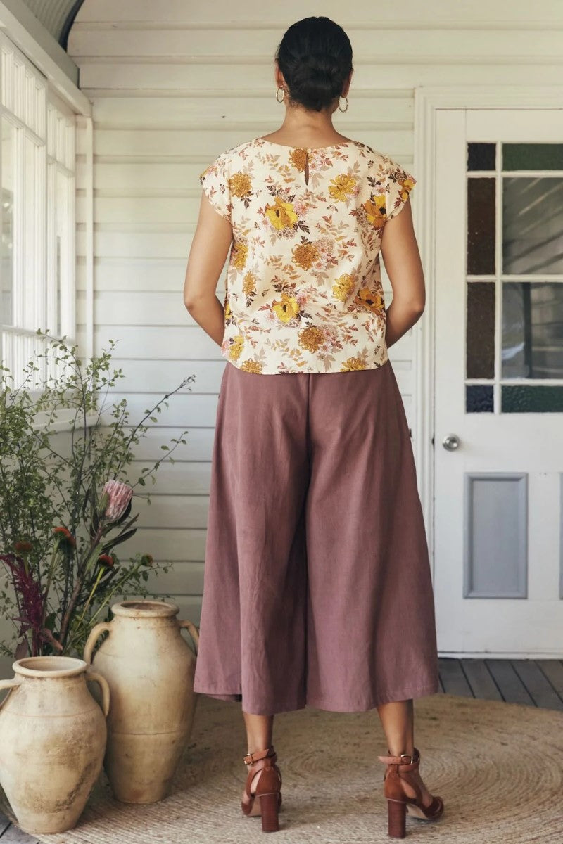 Back view of the Ivy Vibe Remi Top in Cassia print.