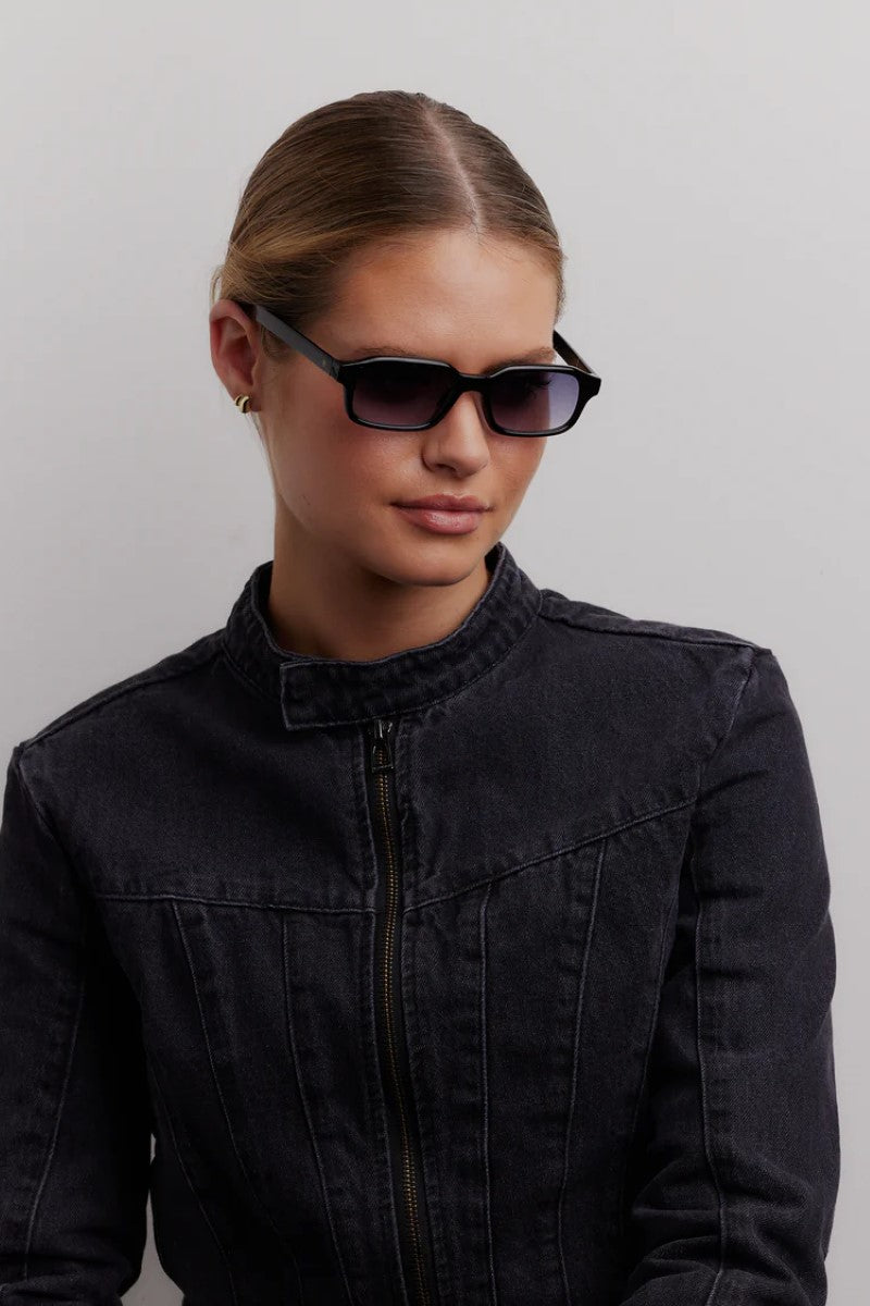 The Buzz Sunglasses | Dark Smoke
