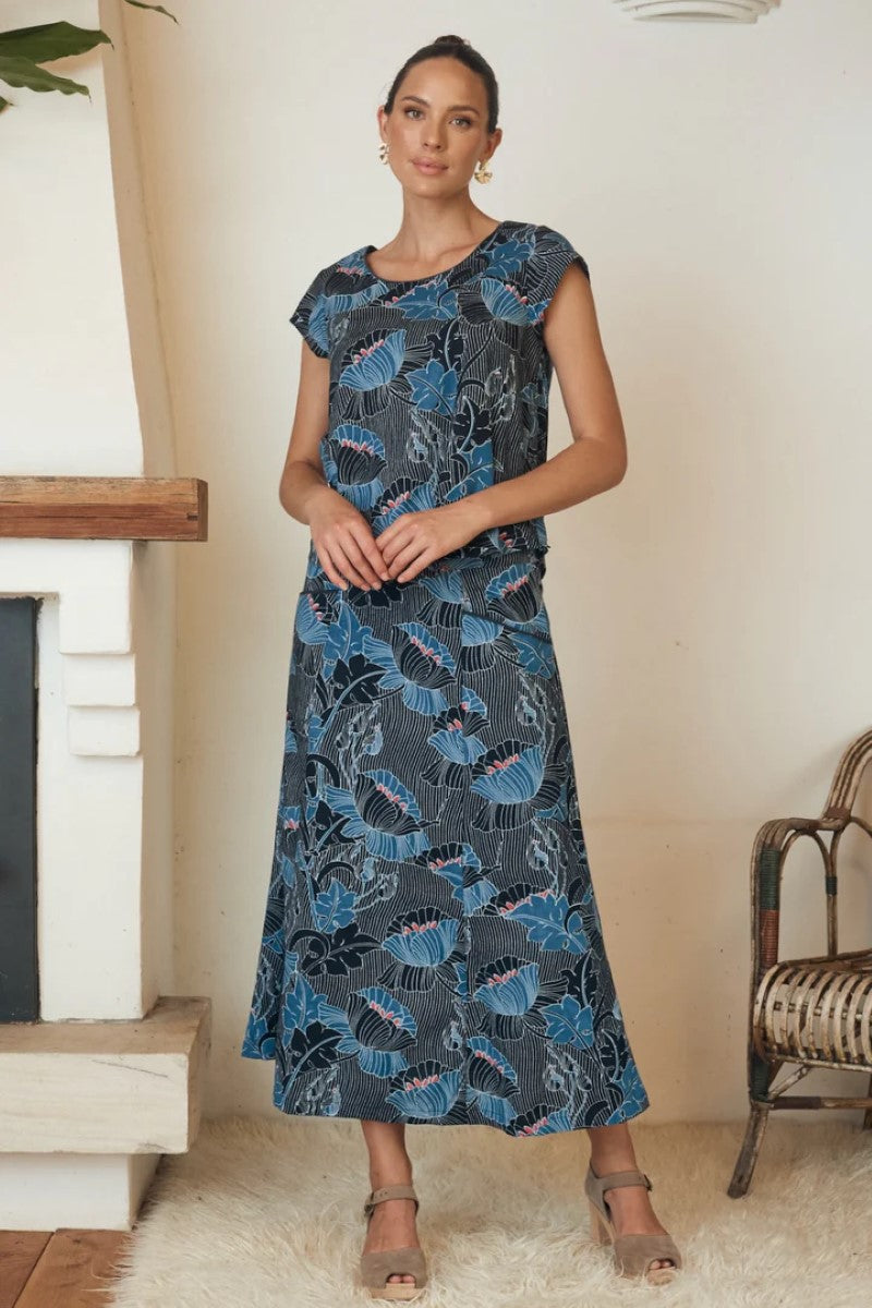 Remi Top | Lotus Navy