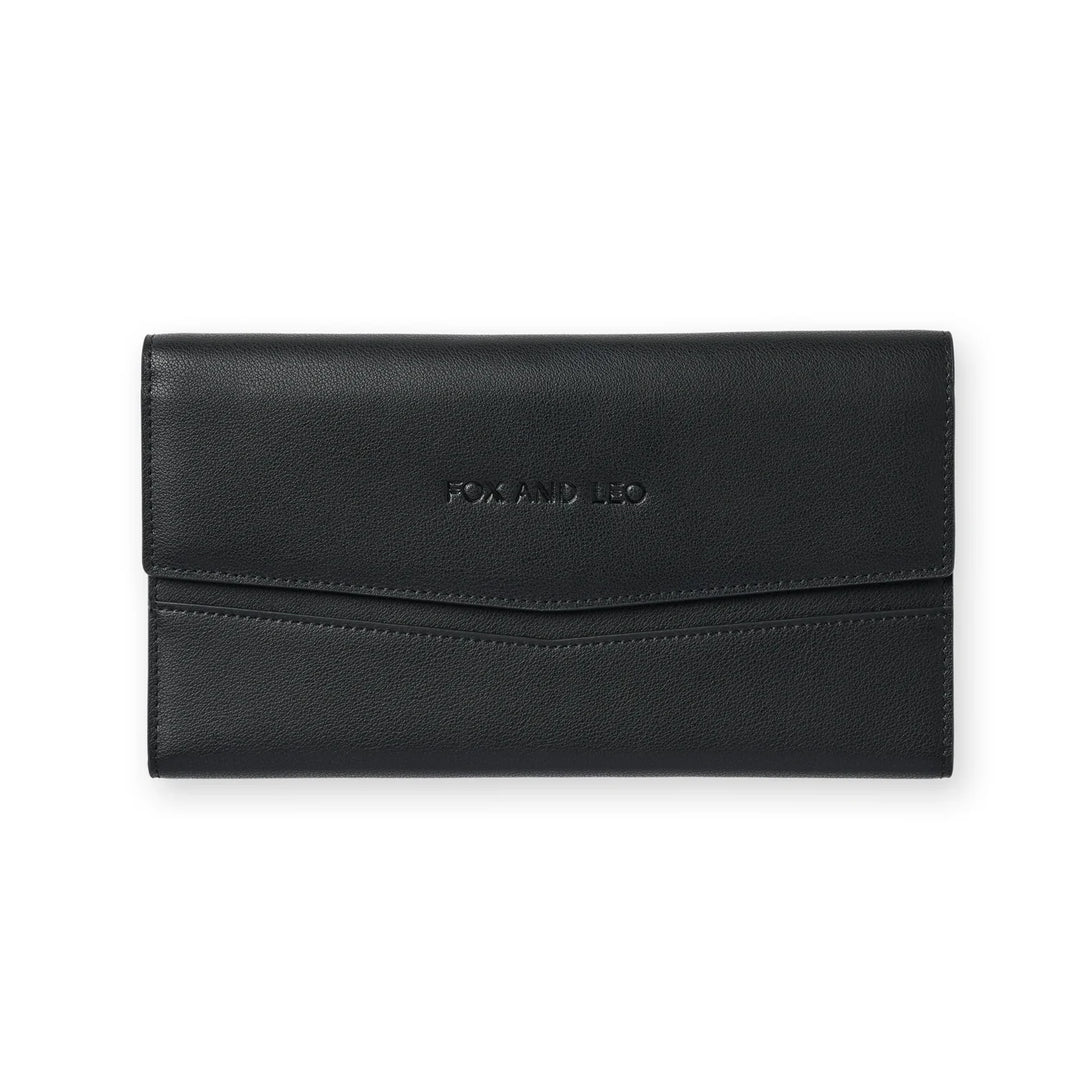 Fox & Leo Traveller