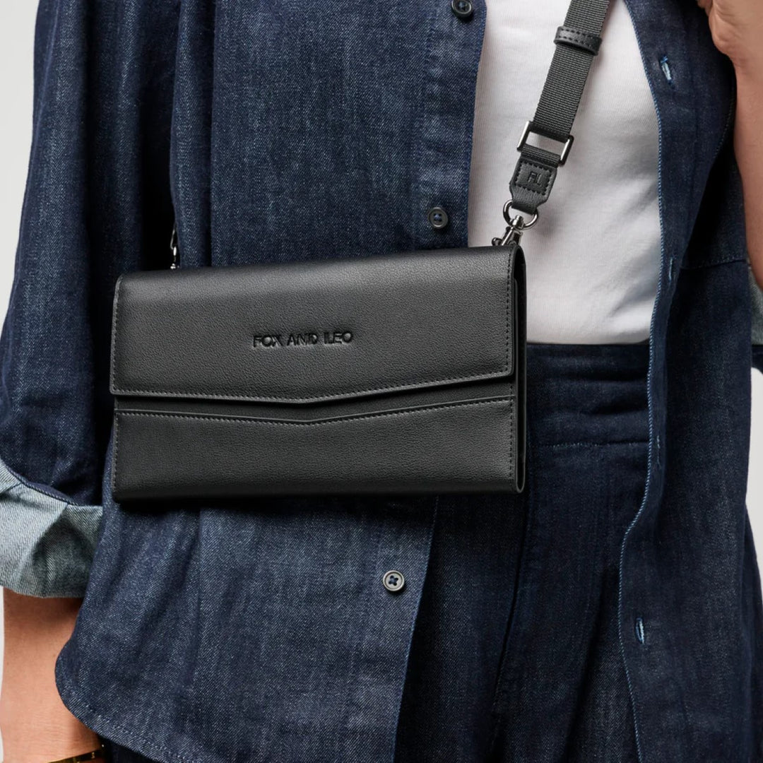 Fox & Leo Traveller