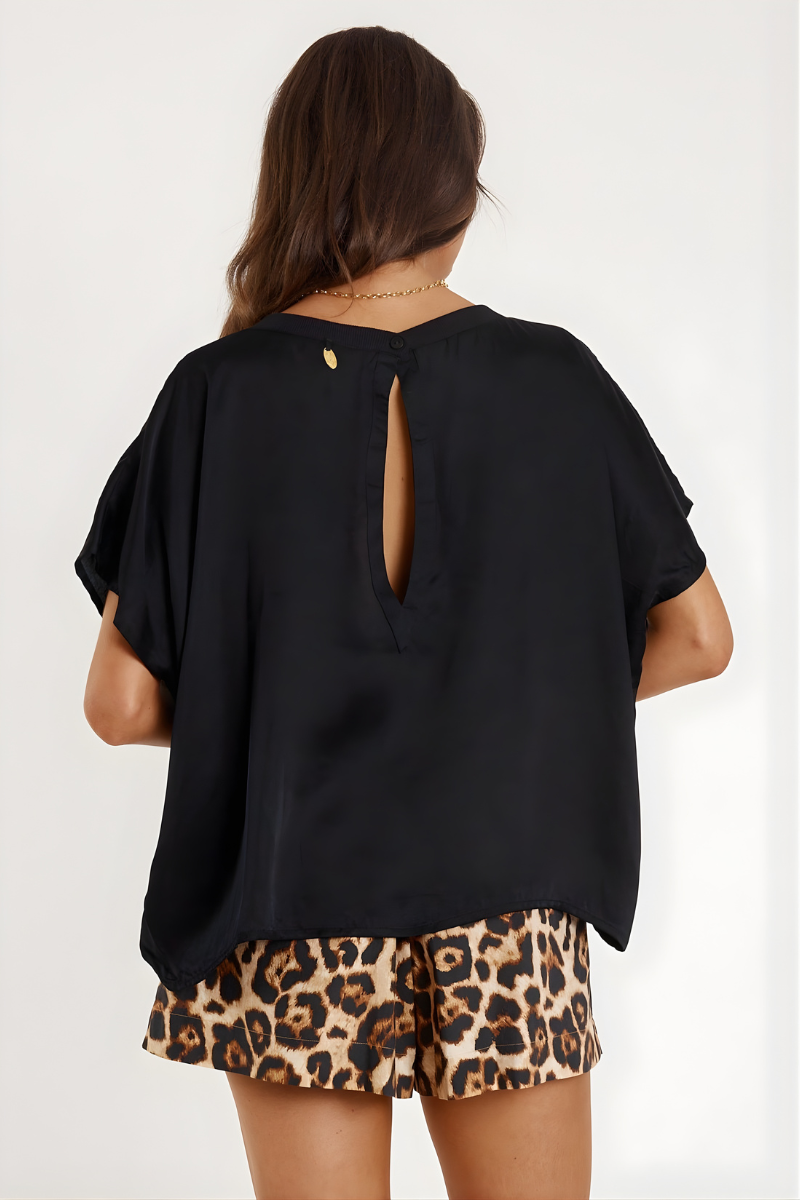 Rubyyaya Bienvenue Tshirt | Black