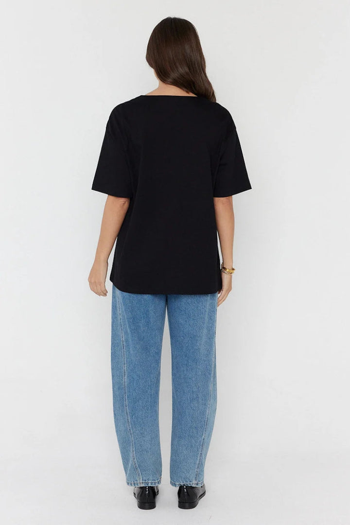 ALEXANDRA Avara V-Neck T-Shirt