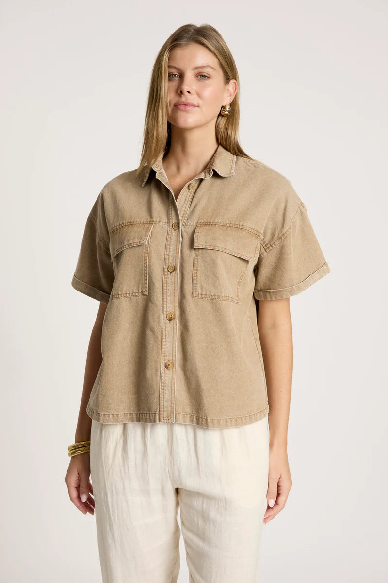 woman wearing Bodhi Denim Shirt in Fawn
