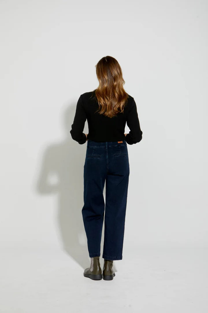 New London Christow Jean