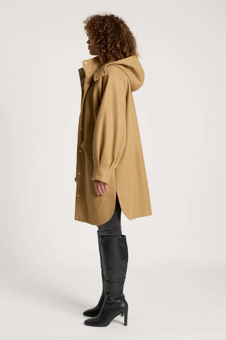 woman wearing Eb & Ive Sable Hood Jacket in Mocha
