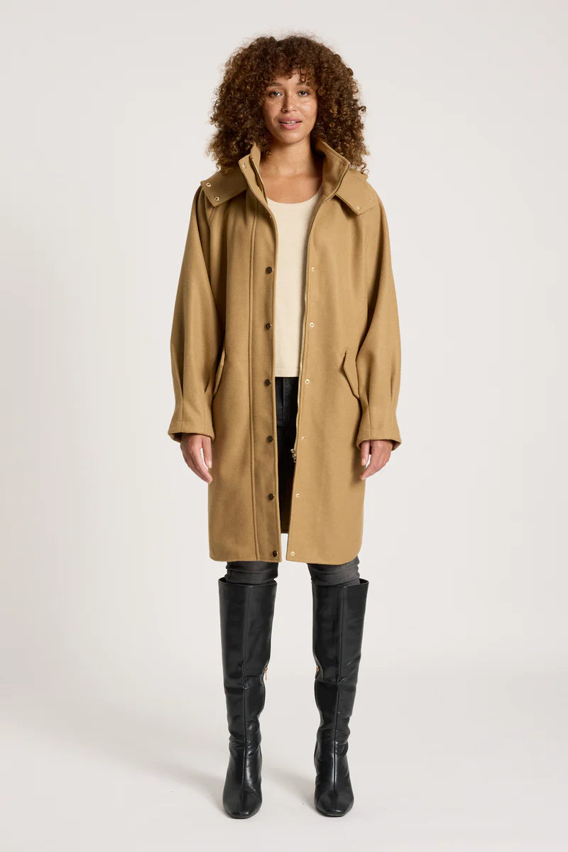 woman wearing Eb & Ive Sable Hood Jacket in Mocha