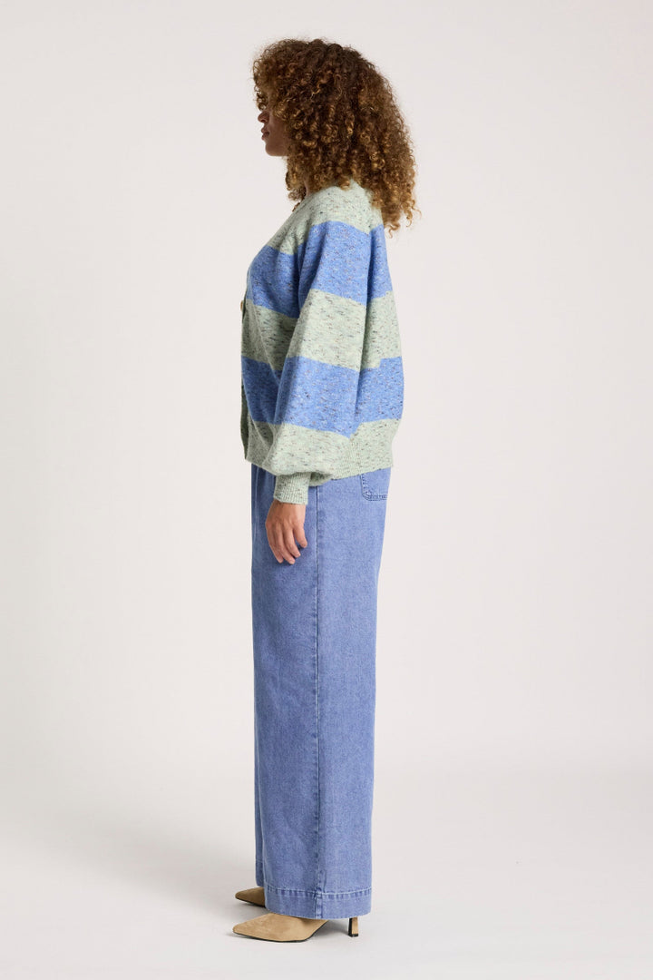 woman wearing Zarda Cardigan in Sage/Lake