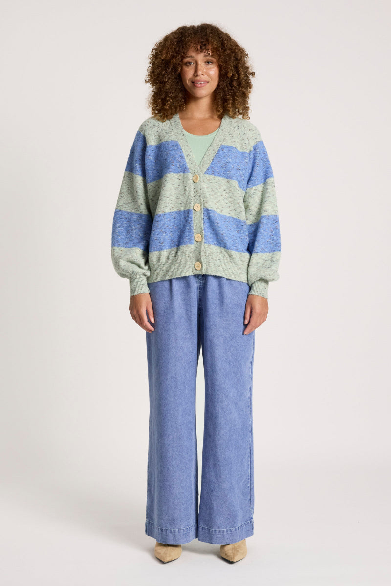 woman wearing Zarda Cardigan in Sage/Lake