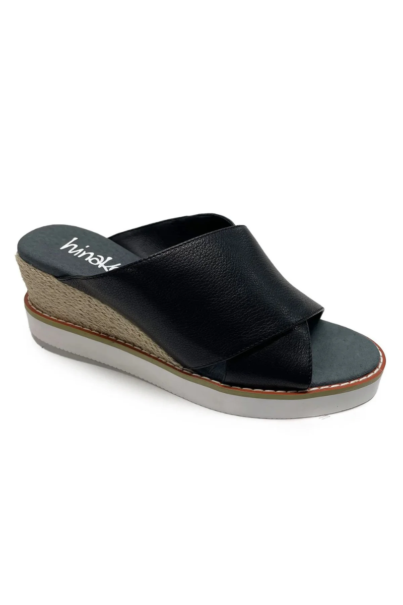 Black wedge sandal with 'hinoki' branding on a white background