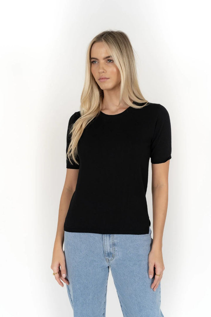 Kiki Tee