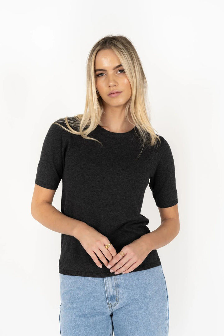 Kiki Tee