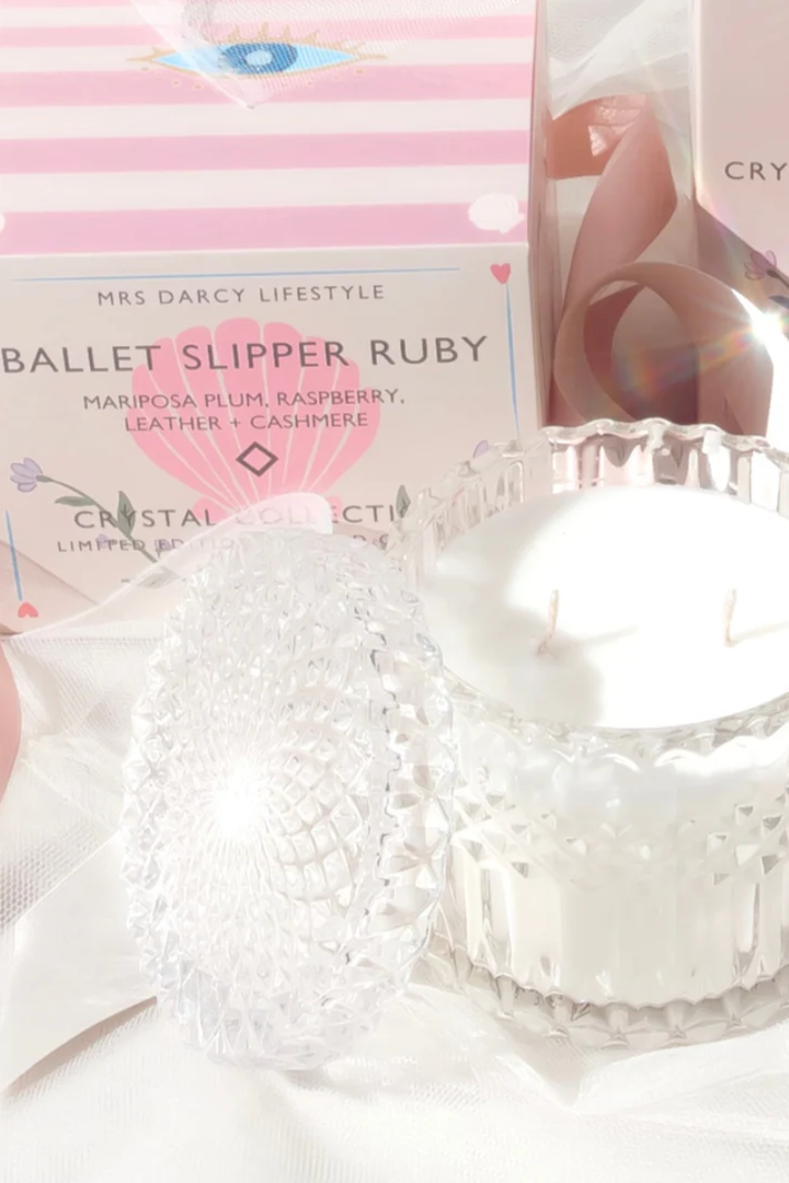 Mrs Darcy Candle Large  | Ballet Slipper Ruby