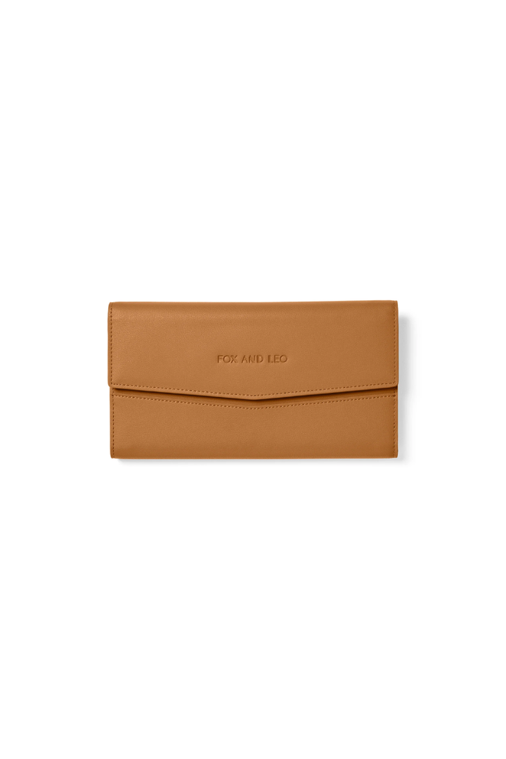 Fox &amp; Leo Traveller