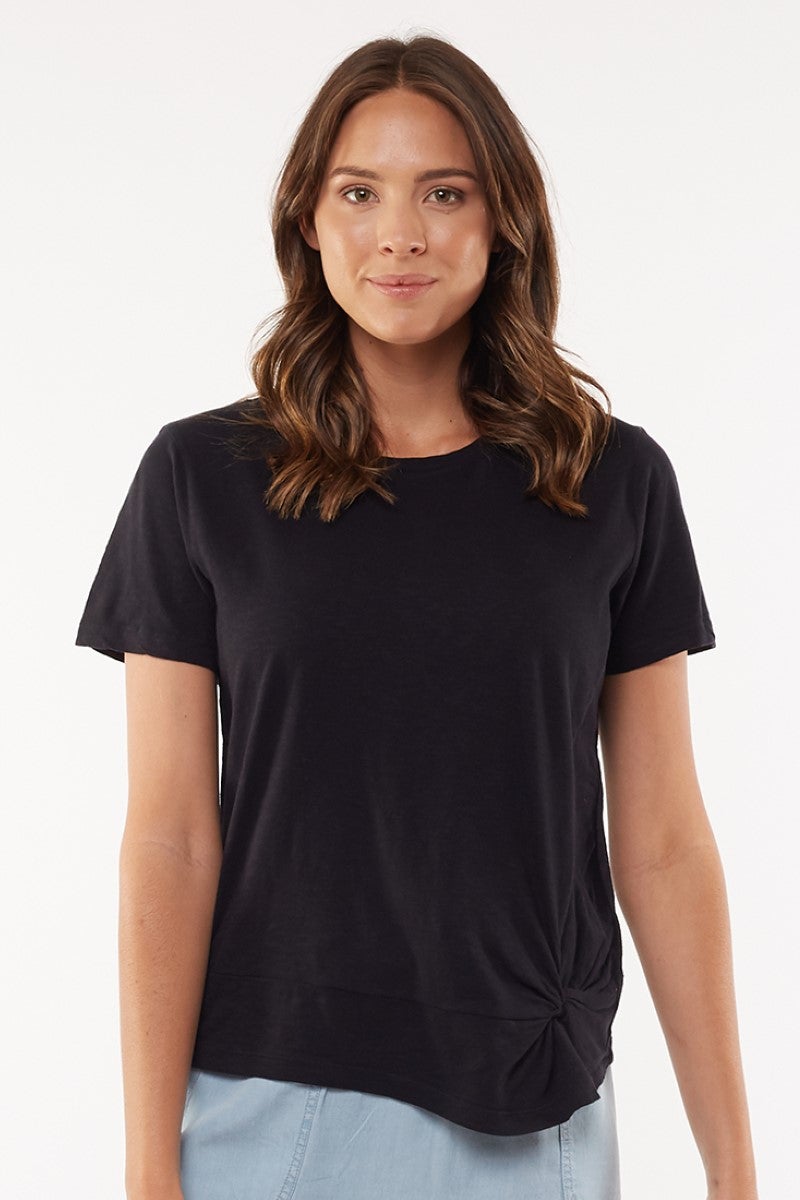 knot front tee - black TEE foxwood 